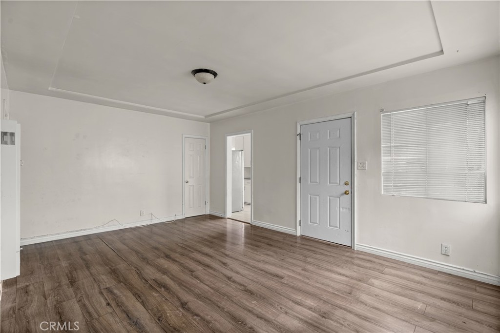 154 E 82nd Place Property Photo 8