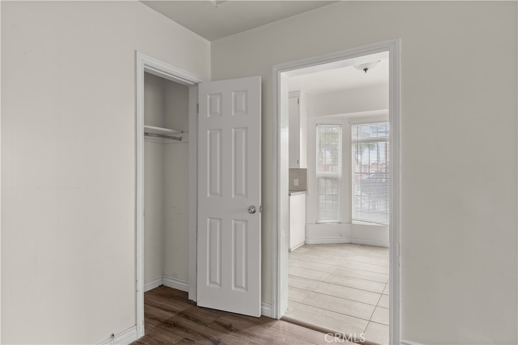 154 E 82nd Place Property Photo 12