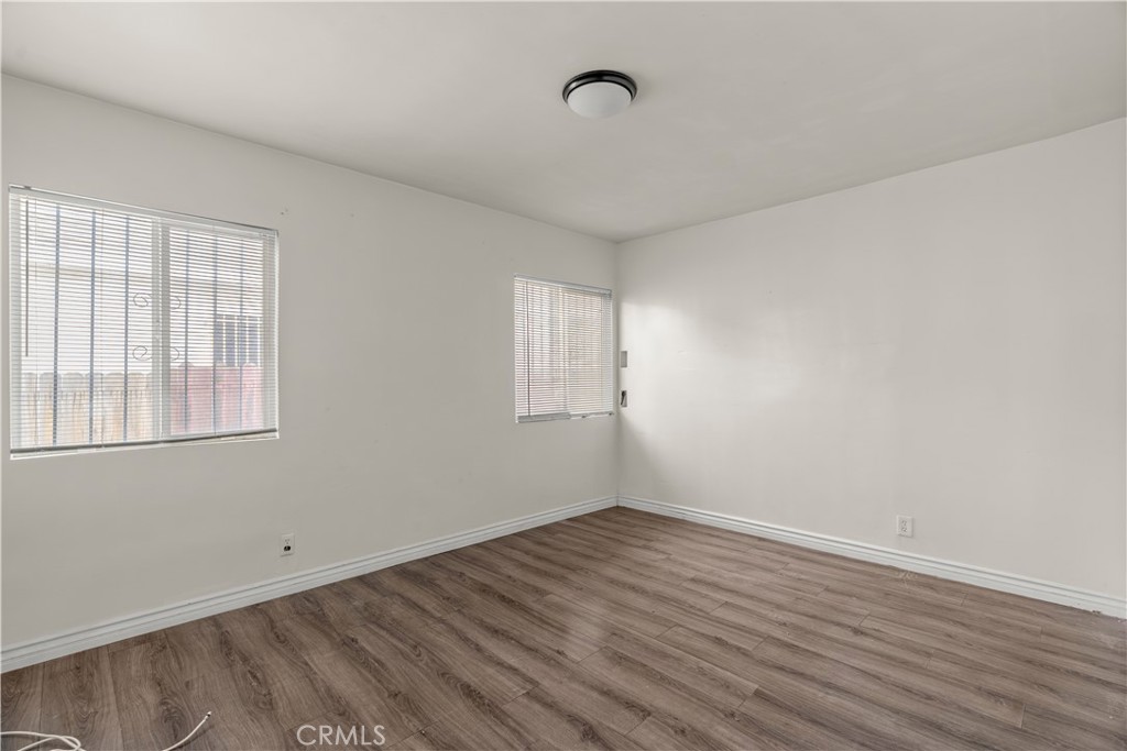 154 E 82nd Place Property Photo 20