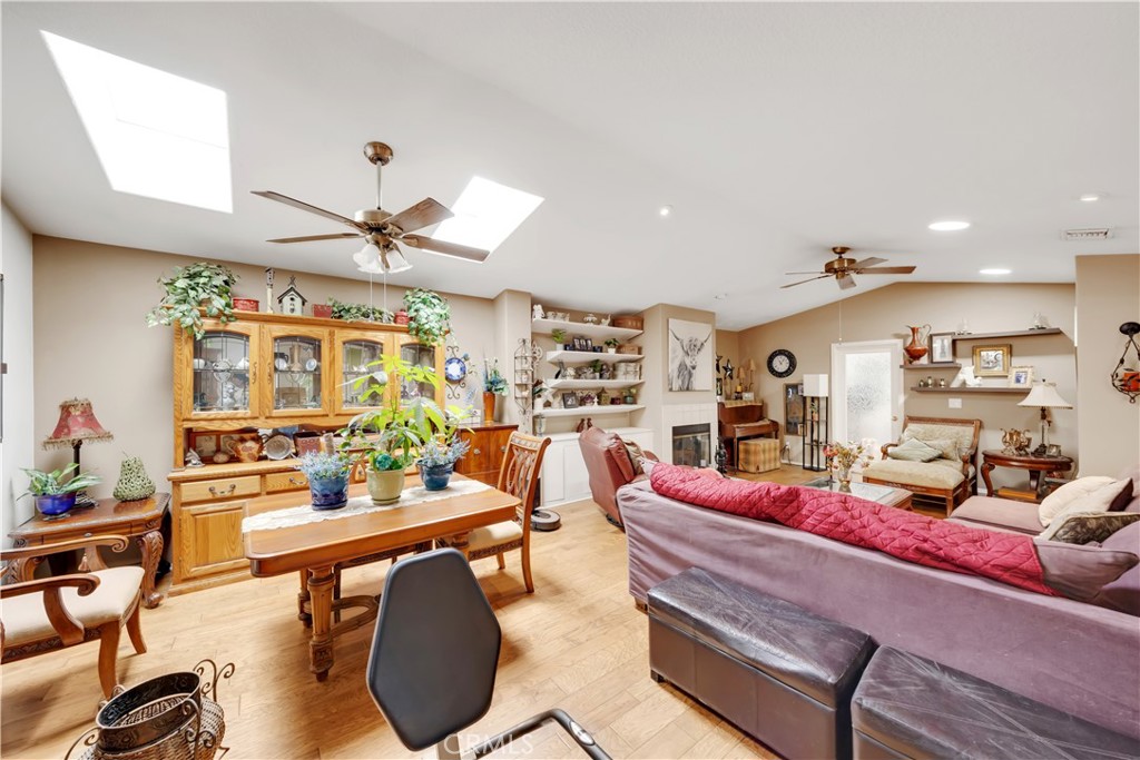 40370 Via Francisco Property Photo 8