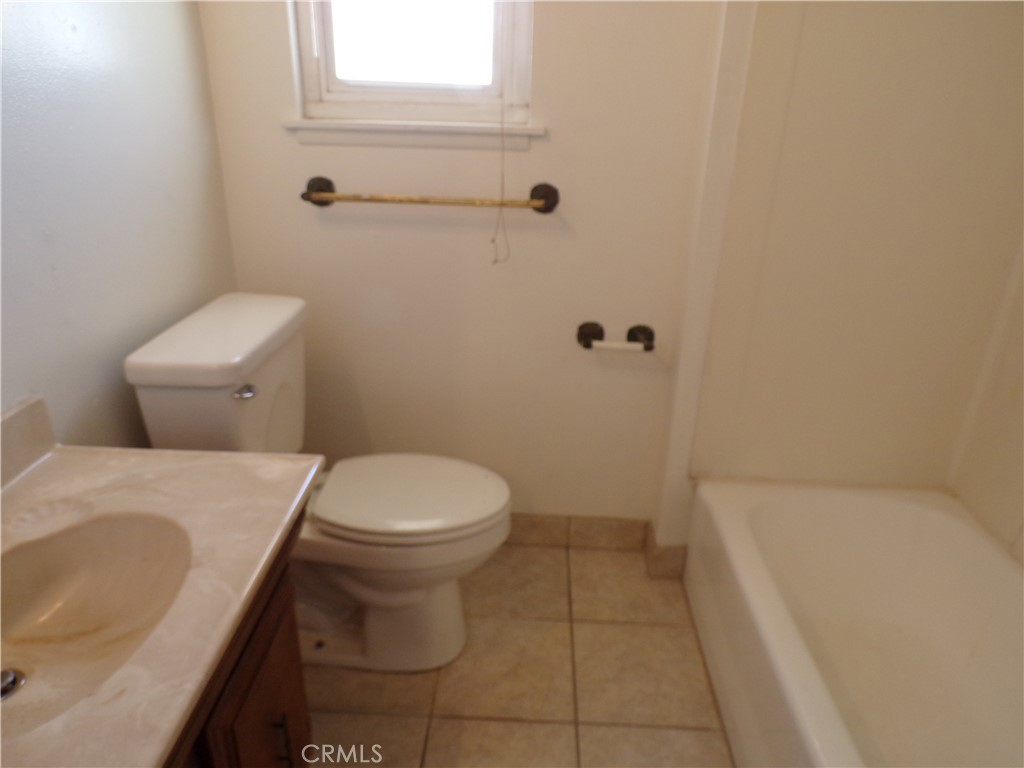 561 Frances Property Photo 7