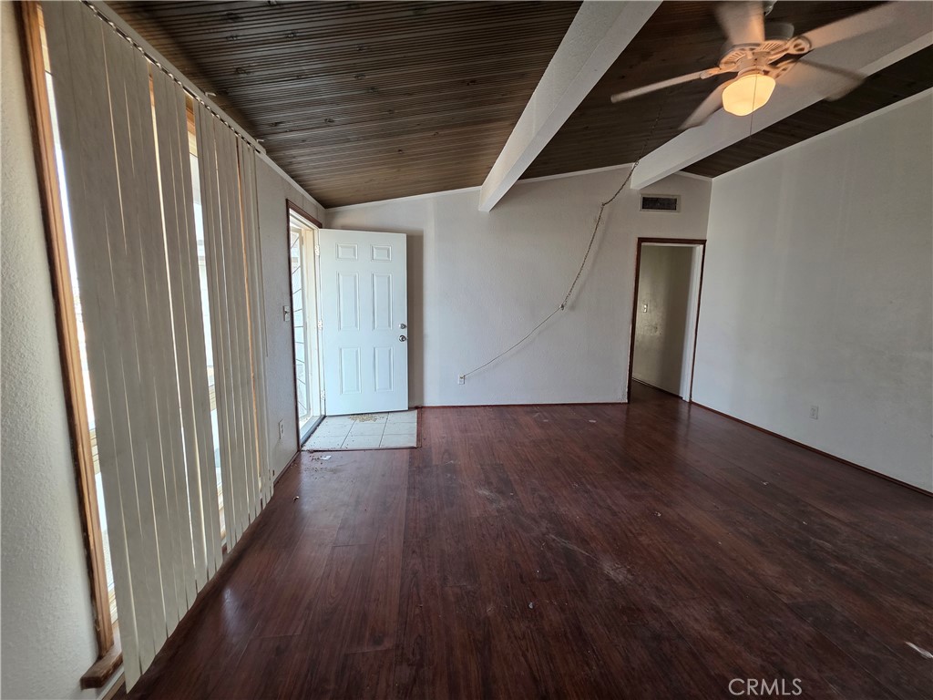 561 Frances Property Photo 16