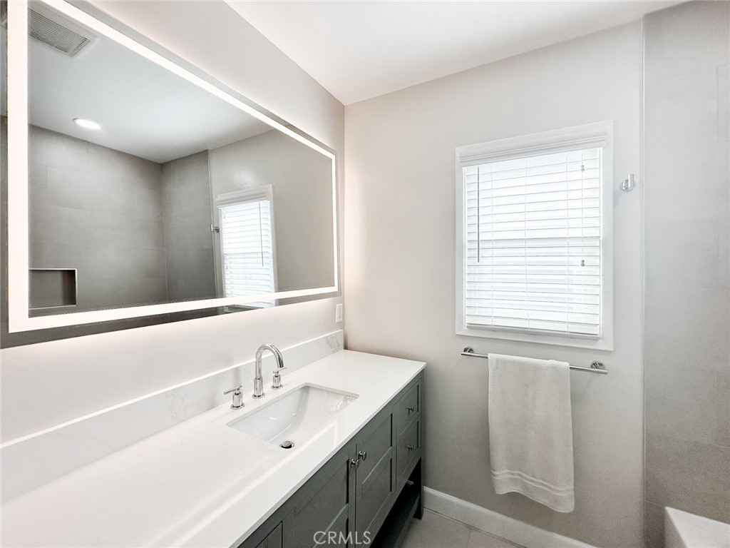 306 W Porter Property Photo 29