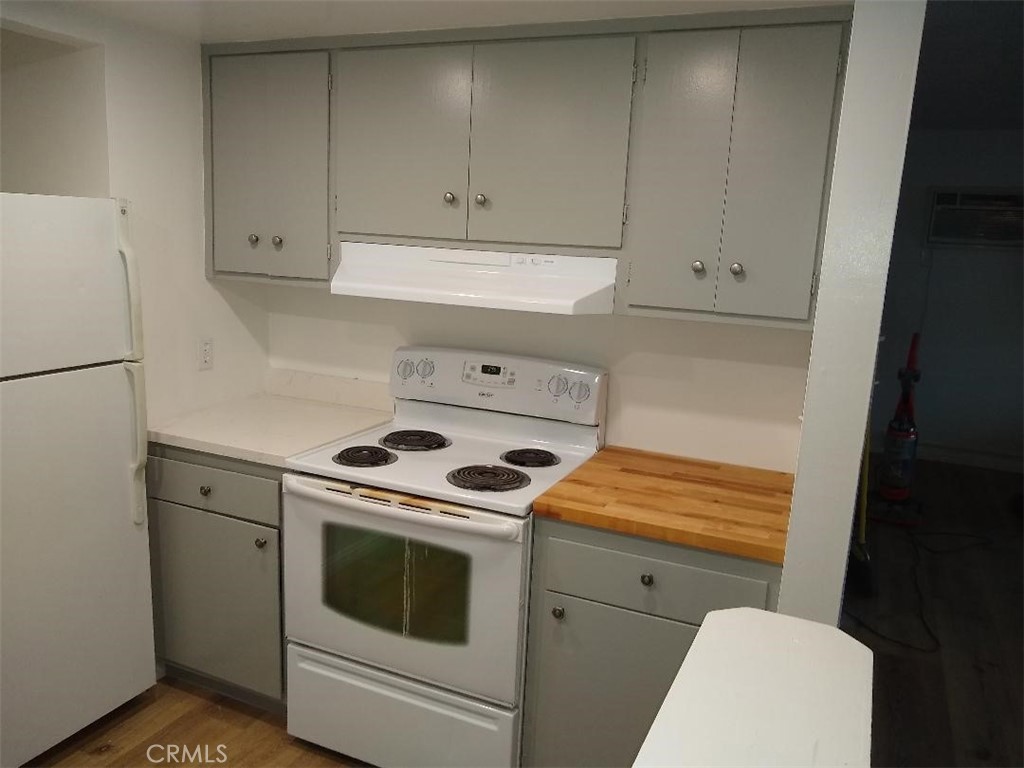 65 Royale Property Photo 5