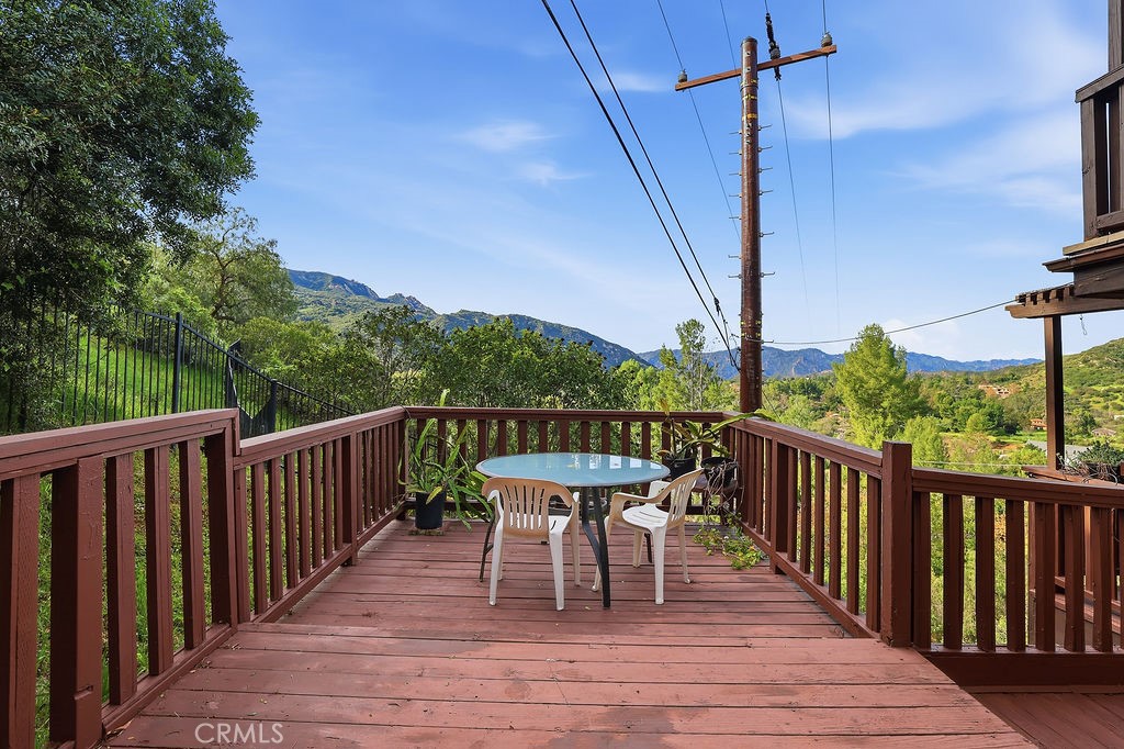 24300 Sylvan Glen Property Photo 17