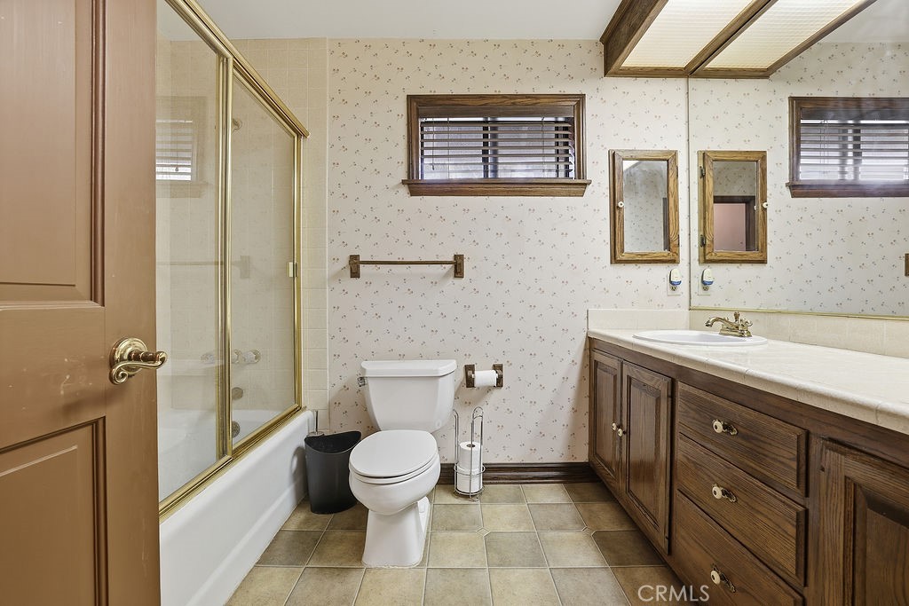 24300 Sylvan Glen Property Photo 27