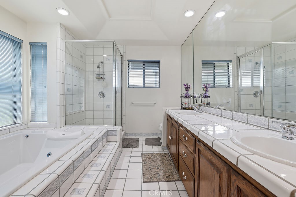 24300 Sylvan Glen Property Photo 36