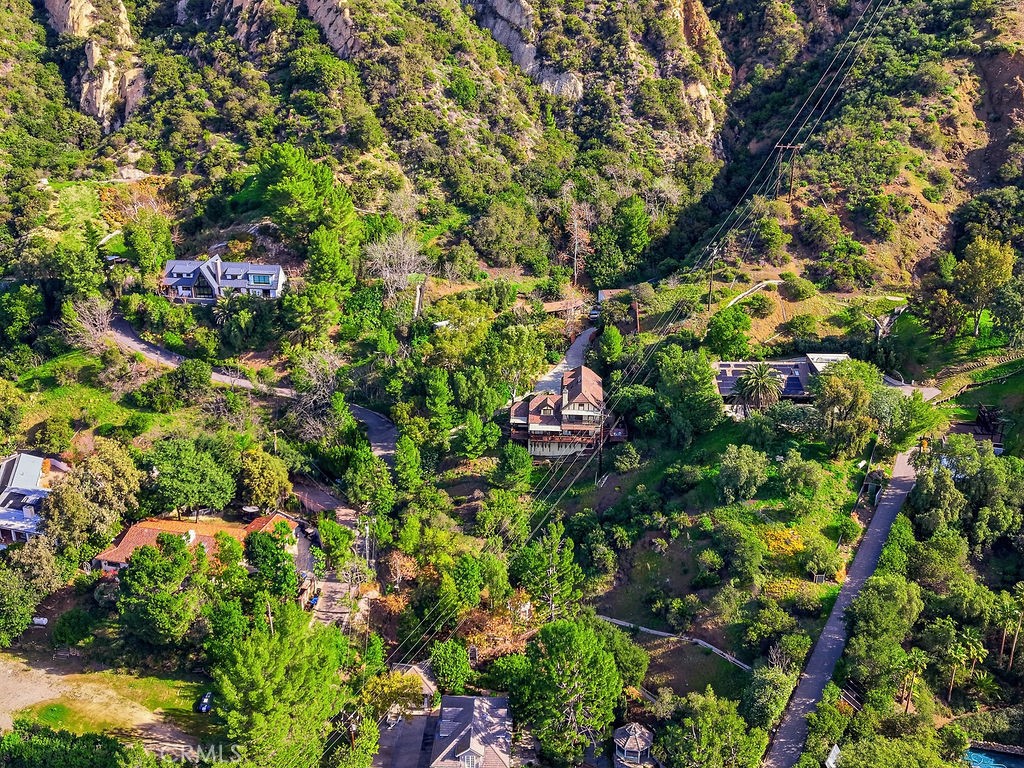 24300 Sylvan Glen Property Photo 46