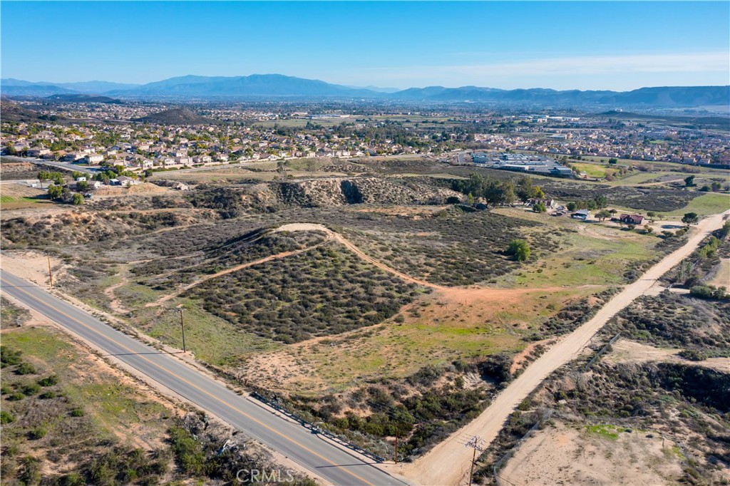 23777 Wildomar Trail Property Photo 4