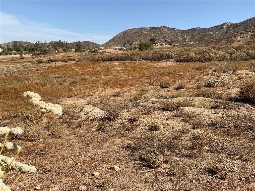 23777 Wildomar Trail Property Photo 5