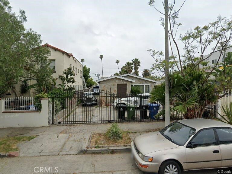 1521 S Cloverdale Property Photo 1