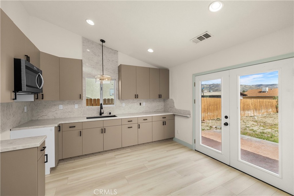 13780 Del Ray Property Photo 8