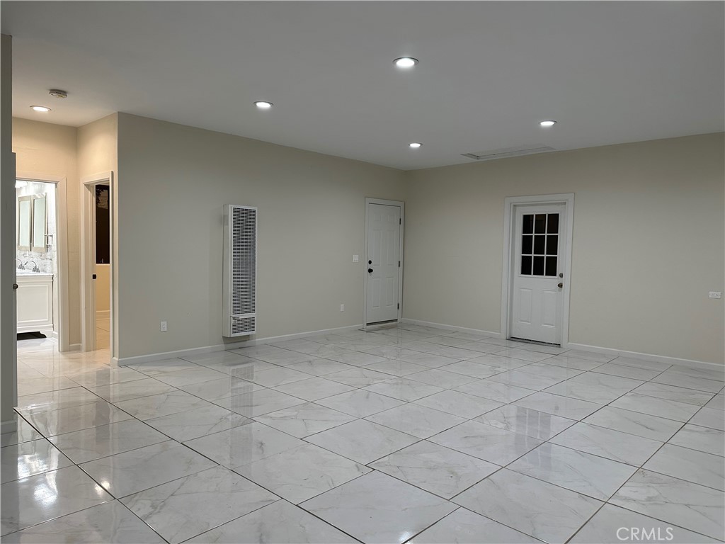 24093 Webster Avenue Property Photo 8