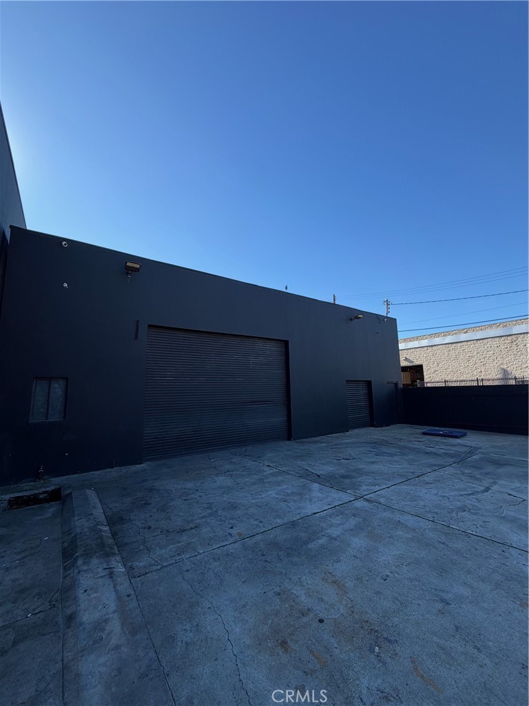 300 E 2nd Property Photo 1