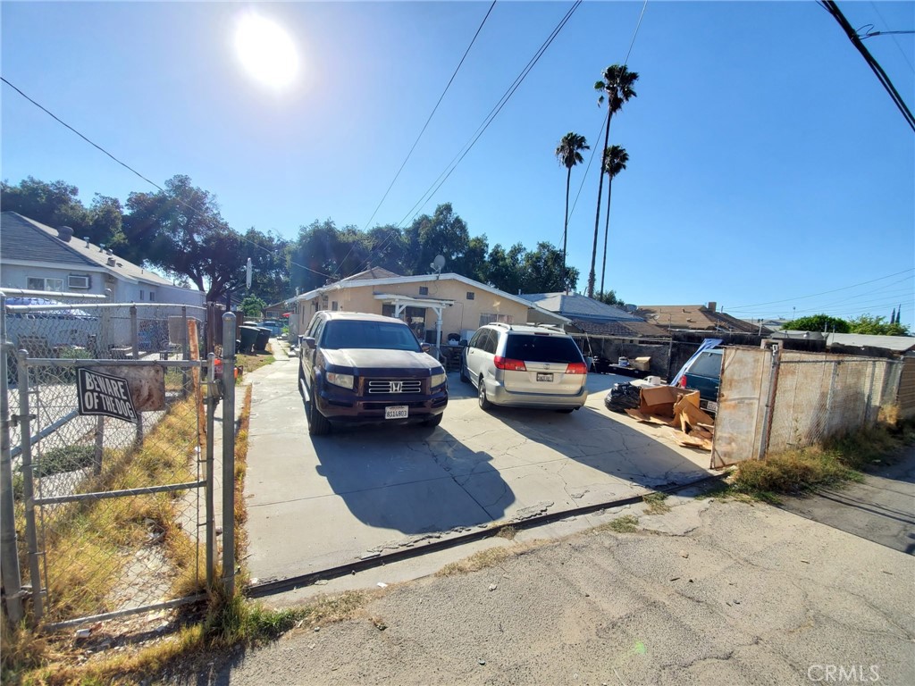 4110 Dwight Property Photo 5