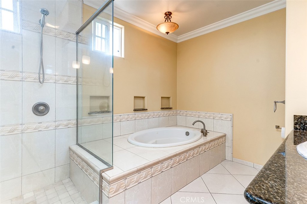 4326 Clara St. Property Photo 22