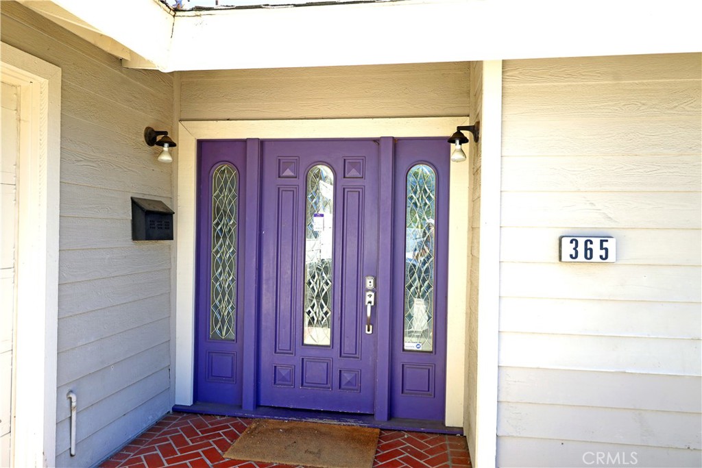 365 N Magnolia Property Photo 1
