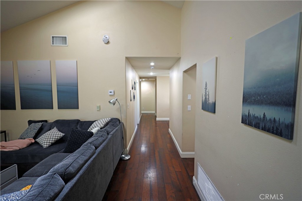 365 N Magnolia Property Photo 6