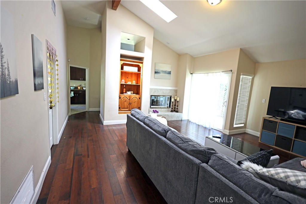 365 N Magnolia Property Photo 12