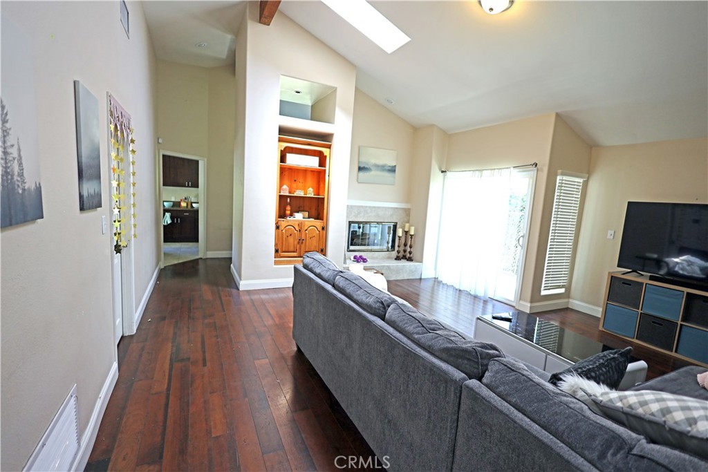365 N Magnolia Property Photo 13
