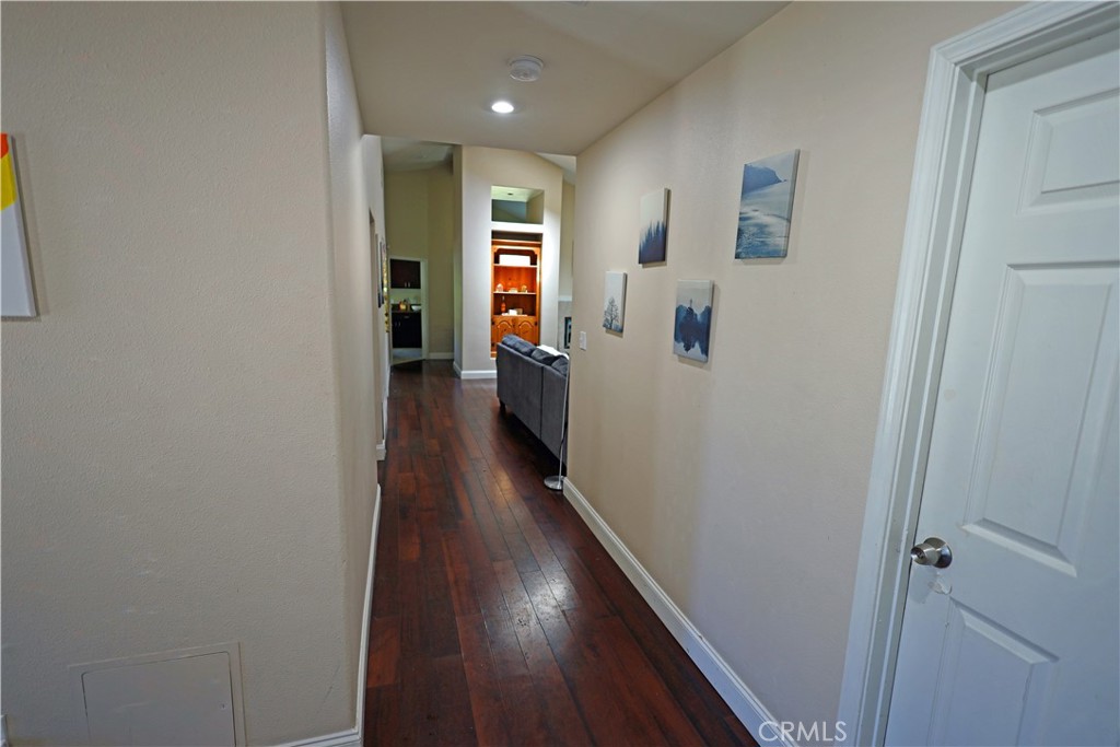 365 N Magnolia Property Photo 15