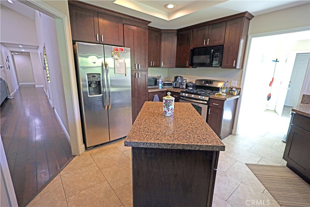 365 N Magnolia Property Photo 30