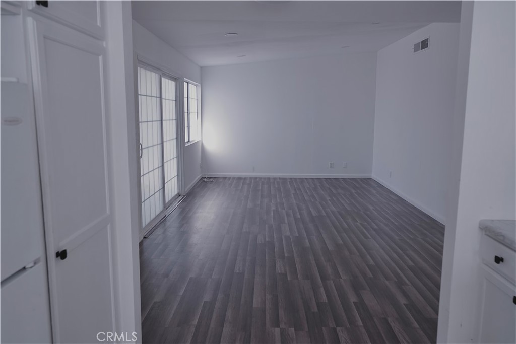 755 W Holguin Property Photo 2