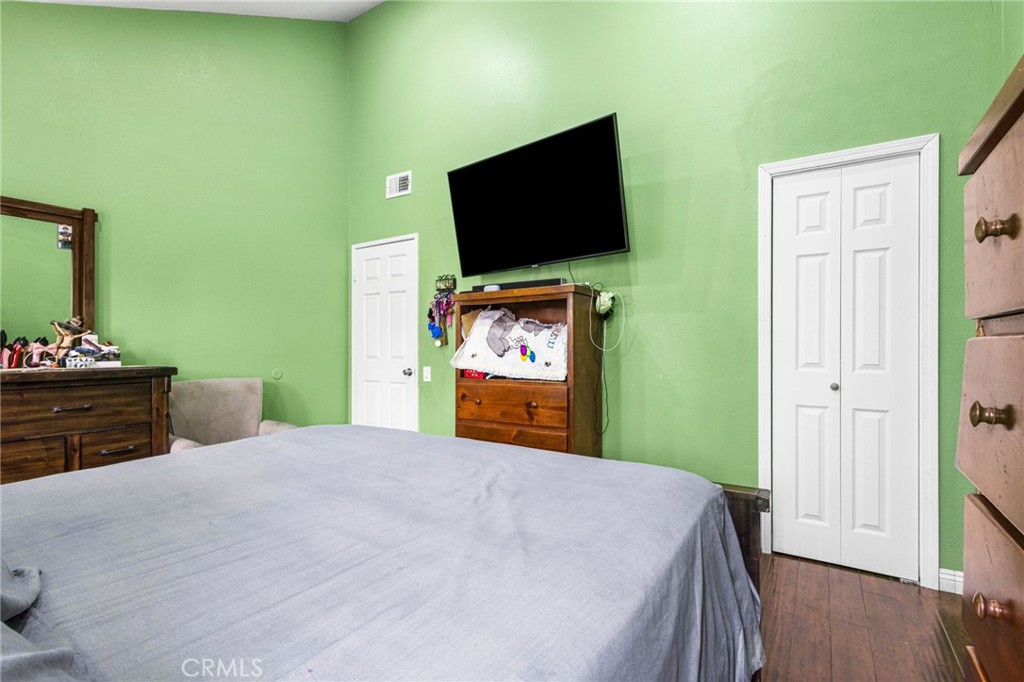 1381 S Walnut 2105 Property Photo 20