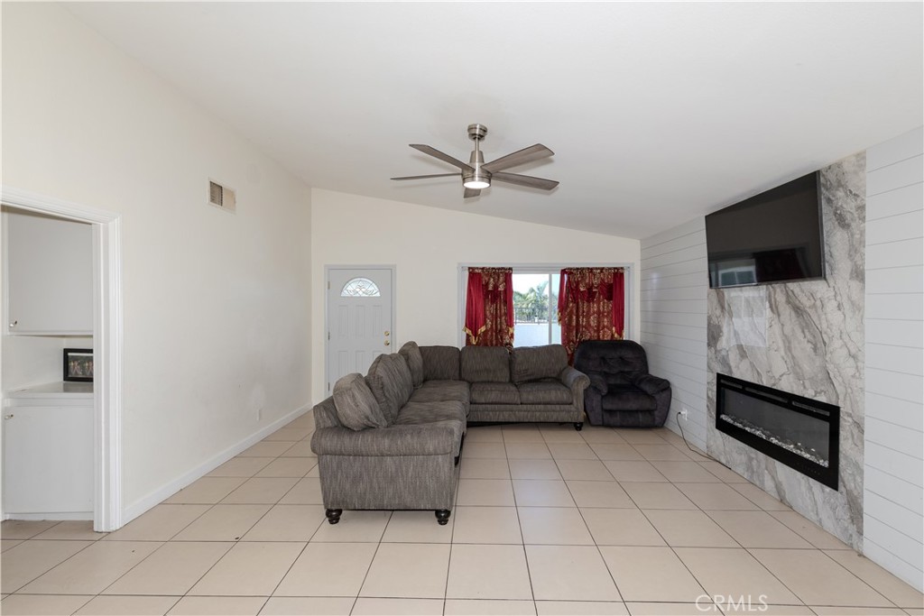 24201 Jagger Property Photo 5