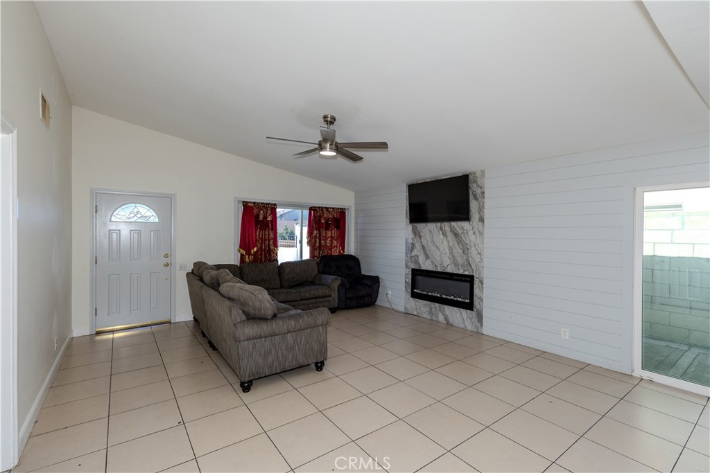 24201 Jagger Property Photo 7