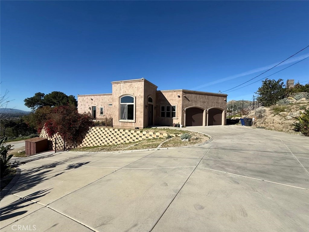 3000 Galaxie Heights Property Photo 2