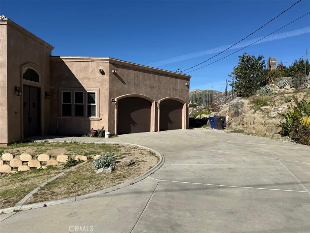 3000 Galaxie Heights Property Photo 4
