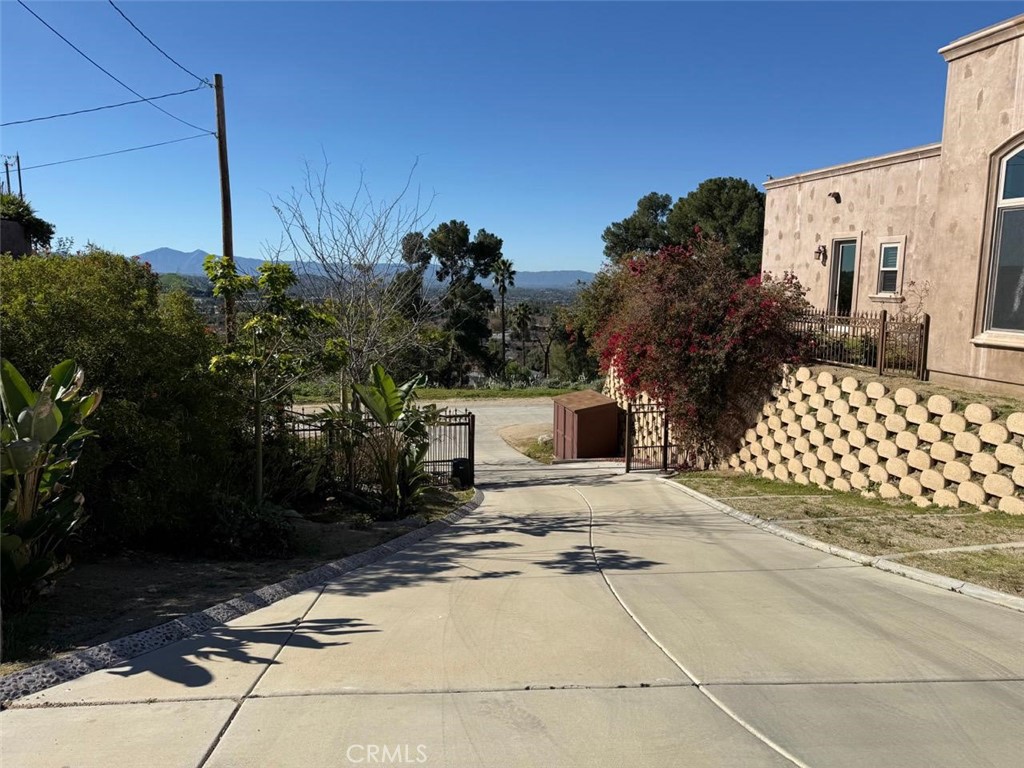 3000 Galaxie Heights Property Photo 5