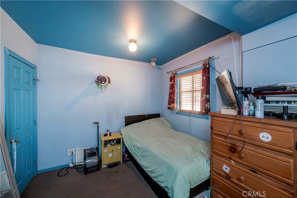623 E 36th Street Property Photo 8