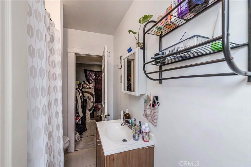 623 E 36th Street Property Photo 10