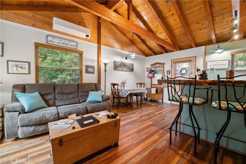 42955 Encino Property Photo 5