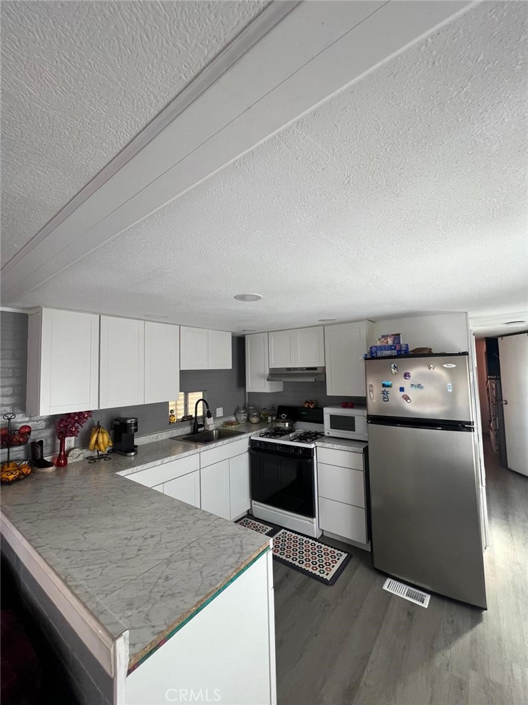 2191 Harbor Boulevard 75 Property Photo 10