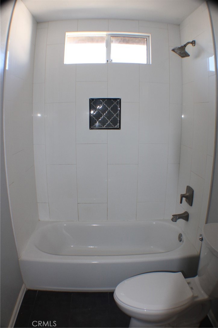 1915 E 120th Street Property Photo 17