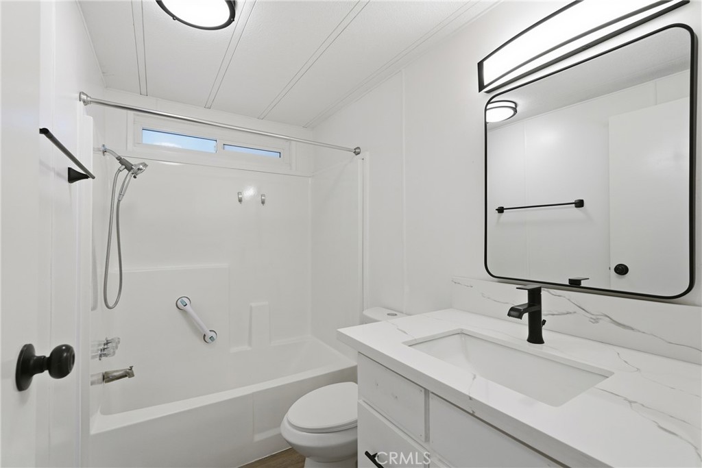 1456 E Philadelphia Street 275 Property Photo 11