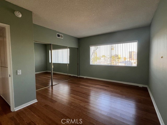 622 S Barrington 302 Property Photo 11