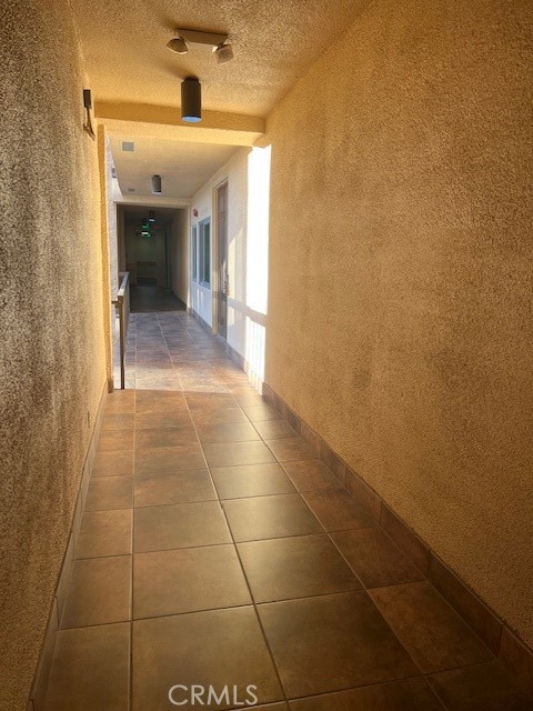 622 S Barrington 302 Property Photo 16