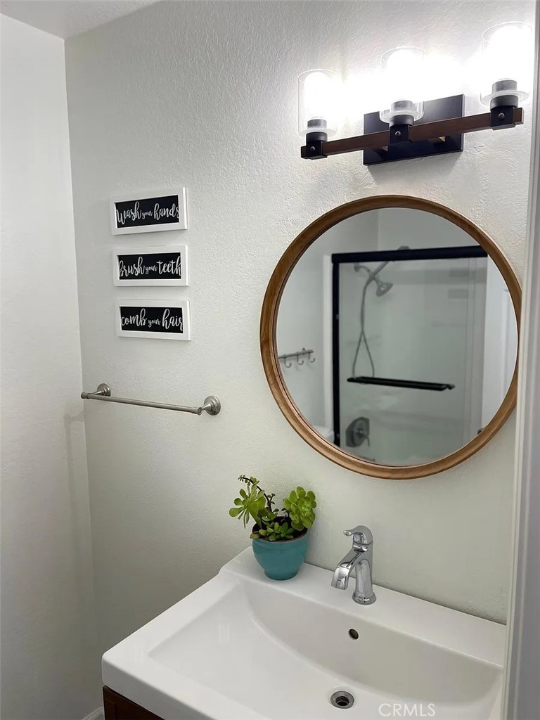 16902 Chaparral Property Photo 7