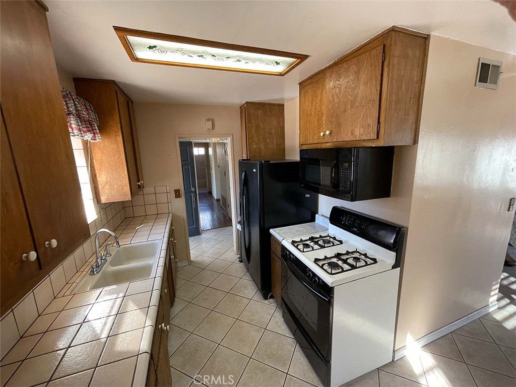 514 N Balton Avenue Property Photo 7