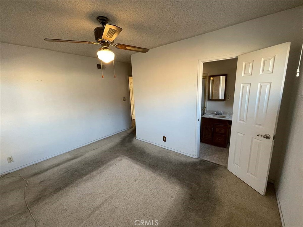 514 N Balton Avenue Property Photo 38