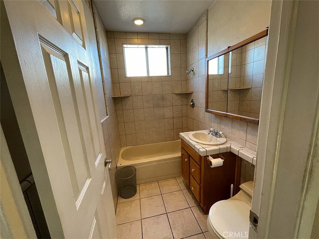 514 N Balton Avenue Property Photo 46