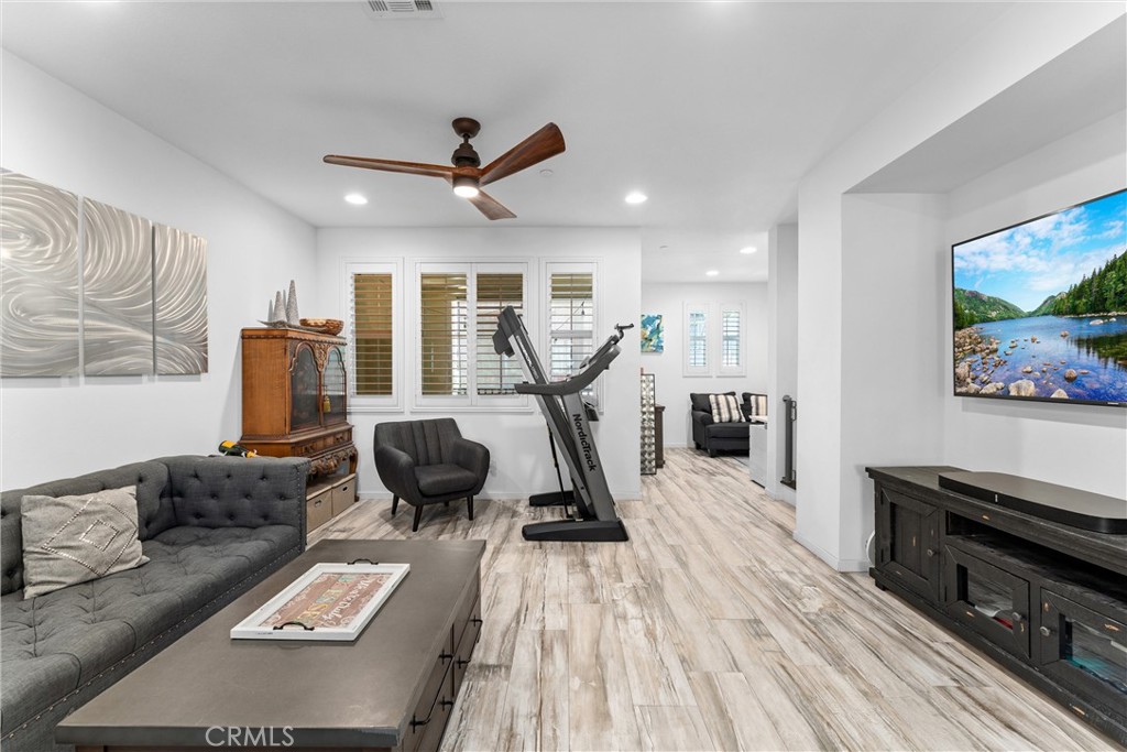 843 Sunburst Way Property Photo 8