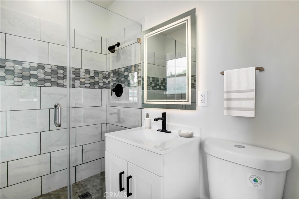 4061 Maplewood Pl Property Photo 17