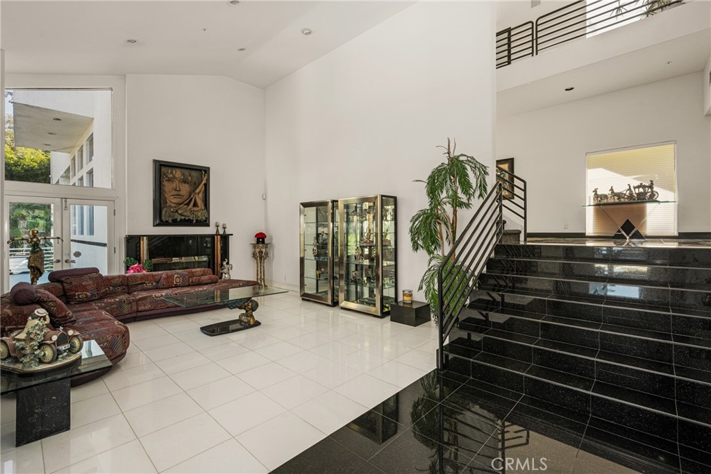 2820 Shadow Canyon Drive Property Photo 12