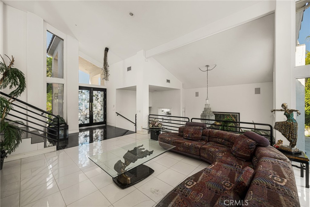 2820 Shadow Canyon Drive Property Photo 14