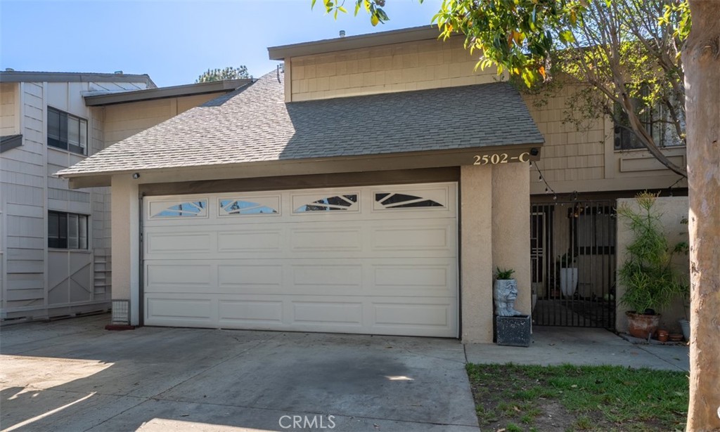 2502 N Tustin C Property Photo 1